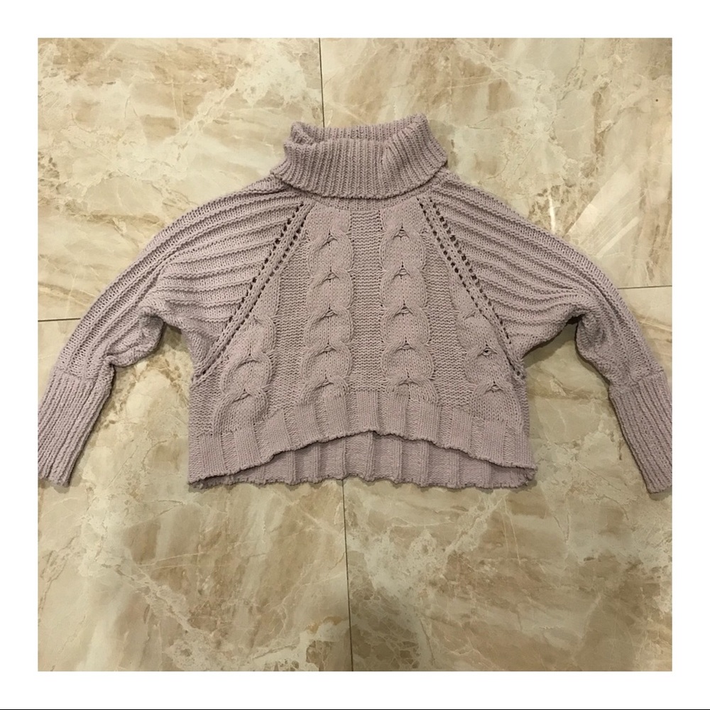 LF Cropped Turtleneck Sweater sz S